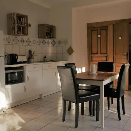 Les Gites Du Fesquet - Agreable T2 Independant Dans Cadre Calme Et Verdoyant Cazilhac (Herault)