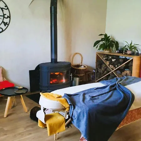 Apartment Les Gites Du Fesquet - Agreable T2 Independant Dans Cadre Calme Et Verdoyant *