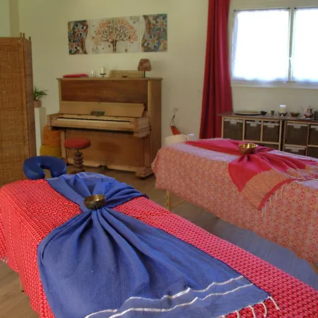 Apartment Les Gites Du Fesquet - Agreable T2 Independant Dans Cadre Calme Et Verdoyant *