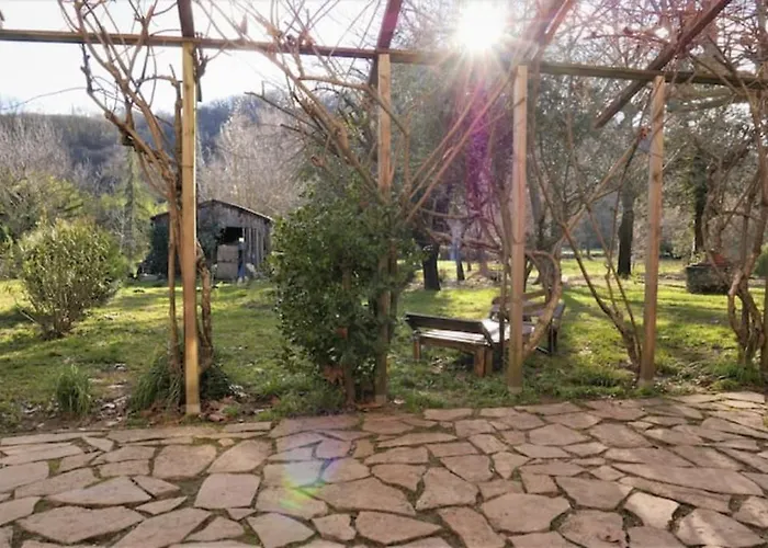 Appartement Les Du Fesquet - Agreable T2 Independant Dans Cadre Calme Et Verdoyant *