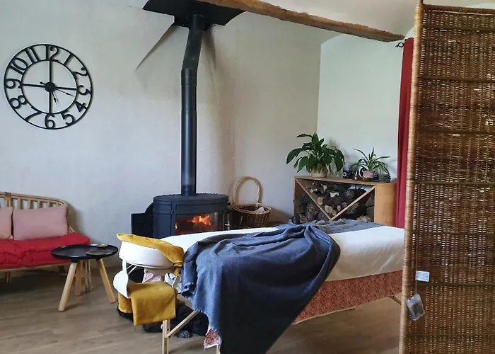 Apartament Les Du Fesquet - Agreable T2 Independant Dans Cadre Calme Et Verdoyant